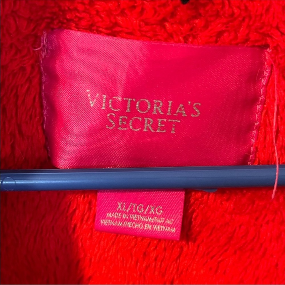 Victoria's Secret Red Plush Robe - Picture 3 of 4